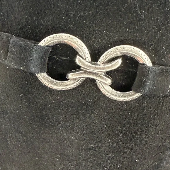 Bandolino Black Suede Knee High Boots Pointed Toe Kitten Heel Size 6.5 Classic - Picture 8 of 11